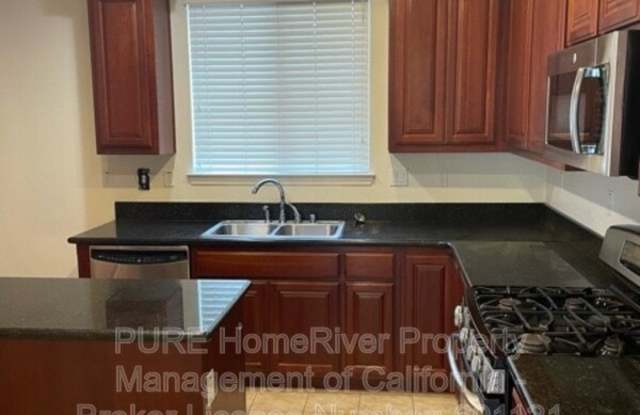 10 Serene Lake Pl Gallery 4