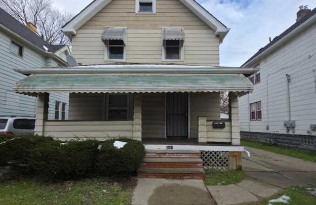 Single Family Home 3 beds 1 bath FOR RENT! photos photos