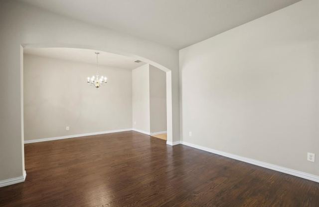 3105 Leesa Court Gallery 4