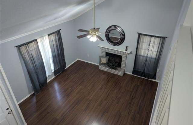 720 HEAVENS Drive Gallery 3