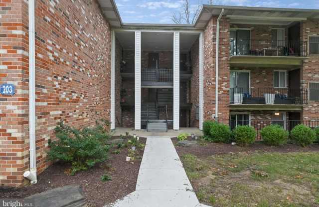 203-F VICTOR Parkway photos photos