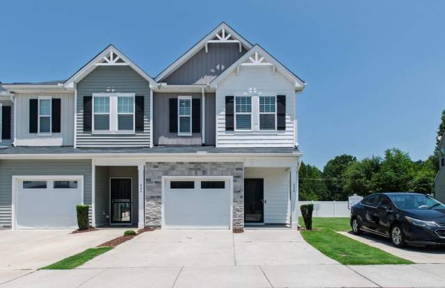 End-Unit Townhome with Dual Primary Suites & Walk-In Closets photos photos
