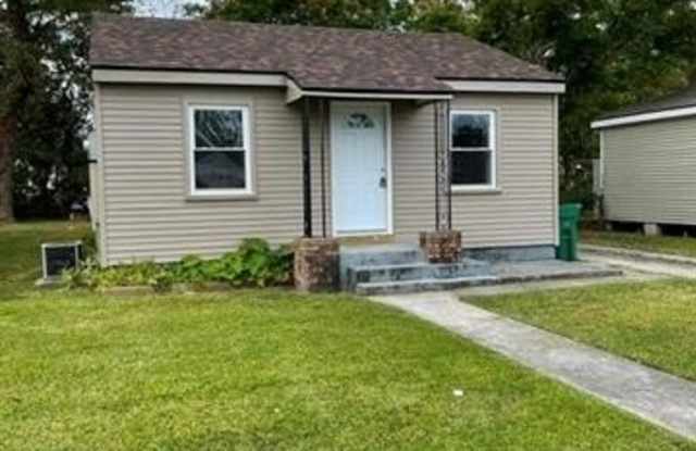 518 MARION Avenue photos photos