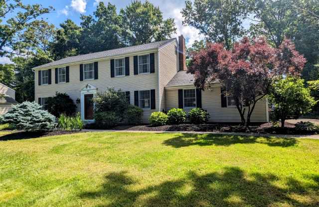 Center Hall Colonial for rent in Hudson! photos photos