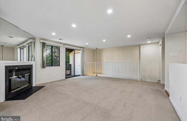 9793 HELLINGLY Place Gallery 3