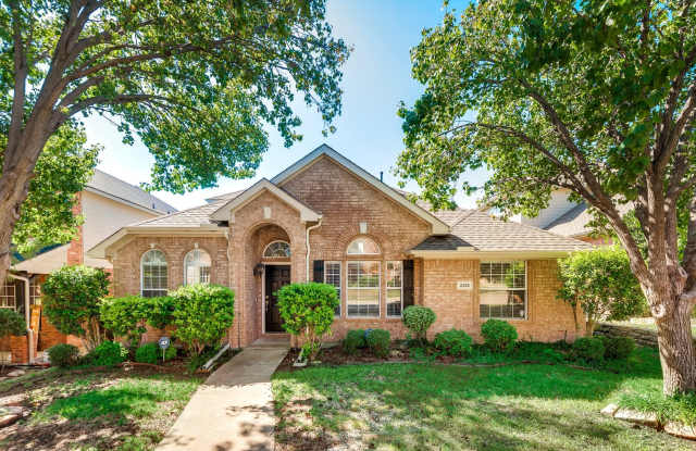 Beautiful Rockwall Home! - 2315 Garden Crest Drive, Rockwall, TX 75087