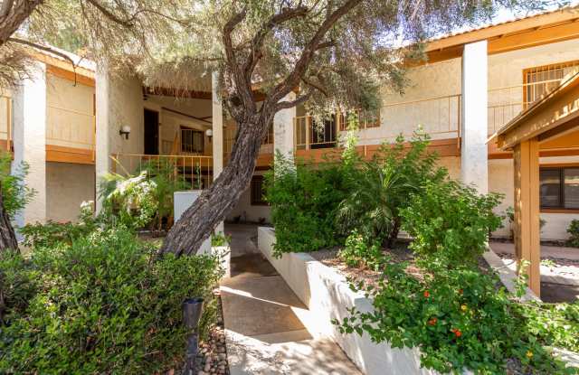 2 bed 2 bath condo on Golf Course. photos photos