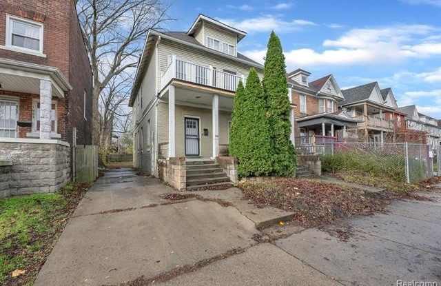 1515-1517 CAMPBELL Street photos photos