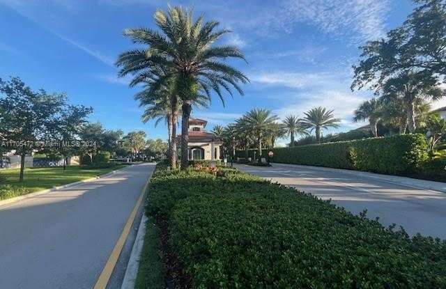 11610 SW 13th Court Gallery 2