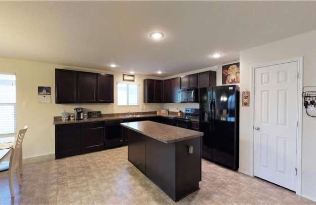 9901 Calcite Drive Gallery 3