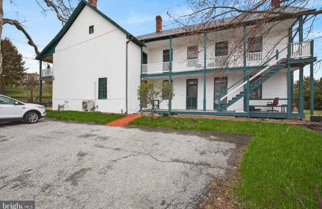 50 E MARKET Street photos photos