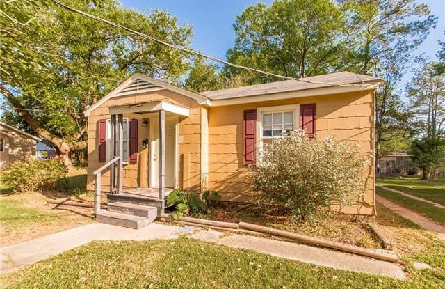 206 W CLARK Street - 206 W Clark St, Hammond, LA 70401