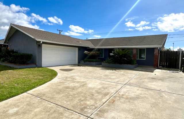 4 Bedroom home available in Huntington Beach photos photos