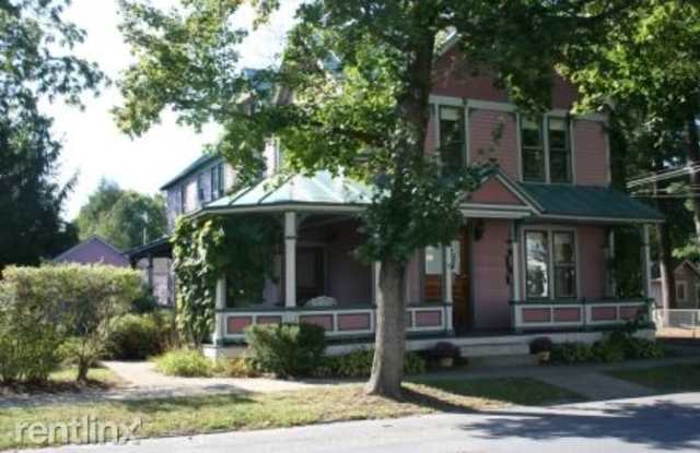 39 Ludlow St - 39 Ludlow Street, Saratoga Springs, NY 12866