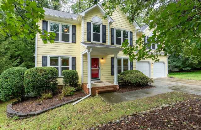Spacious Four Bedroom Home! Gallery 1