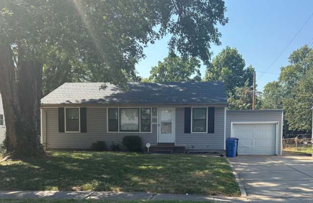 FOR RENT — 565 S. Lafayette Street, Florissant, MO 63031 photos photos
