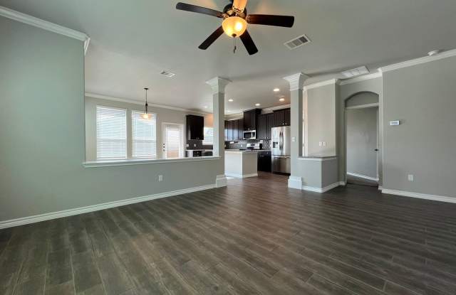 4 BEDROOM IN RANCHO VISTA! Gallery 3