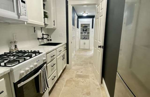 Camarillo- Stylish One Bedroom off Main House - 1979 Yolanda Street, Camarillo, CA 93010