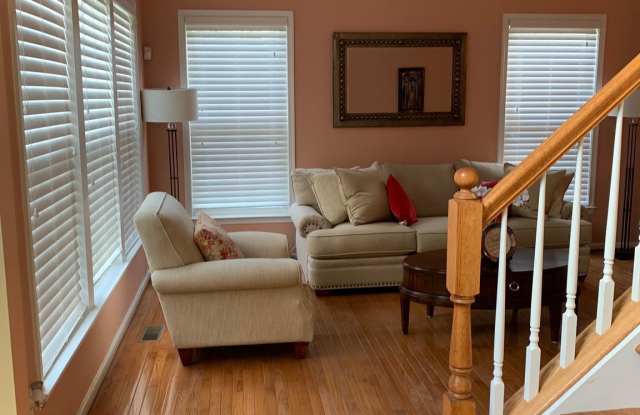 8101 OWENS WAY Gallery 2