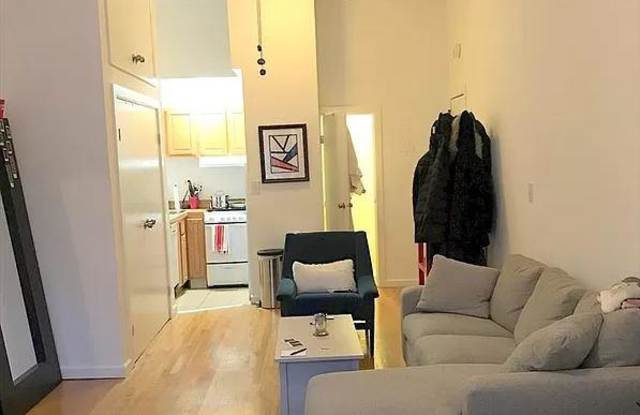 309 West 72nd Street Gallery 4