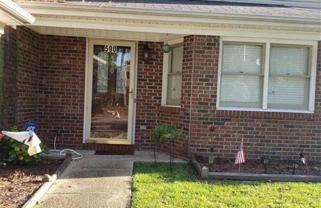 590 Townhouse Lane - 590 Townhouse Lane, Fayetteville, NC 28311