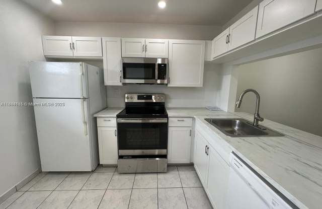 10453 NW 11th St photos photos