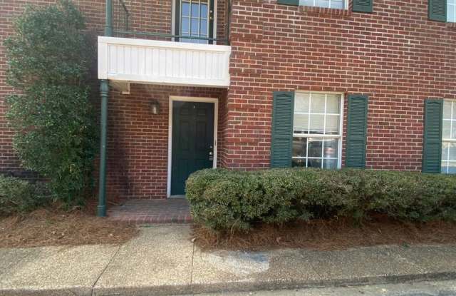 Carver Drive 307 (8 unit property) - AH Gallery 1
