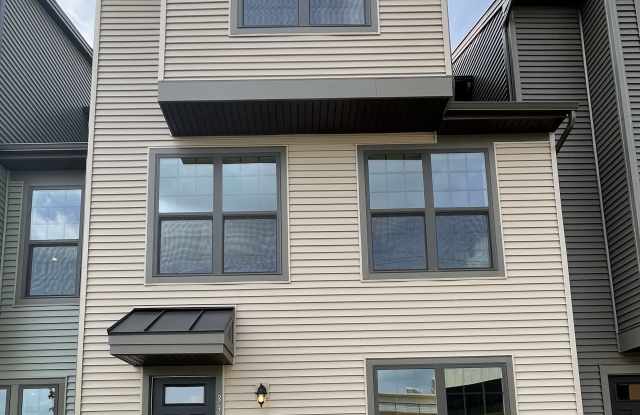 339 E Cochran St photos photos