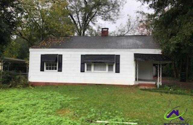 212 Arnold Boulevard - 212 Arnold Boulevard, Warner Robins, GA 31093