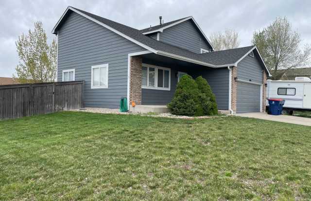 Beautiful 3 Bed 2.5 Bath Home in Milliken, Huge Corner Lot, Fenced Yard & Unfinished Basement photos photos Beautiful 3 Bed 2.5 Bath Home in Milliken, Huge Corner Lot, Fenced Yard & Unfinished Basement photos photos