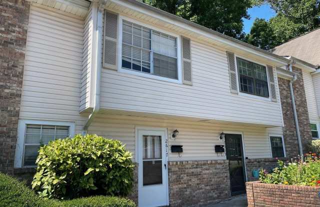 2617 SOUTHBURY CIRCLE - 2617 Southbury Circle, Vestavia Hills, AL 35216