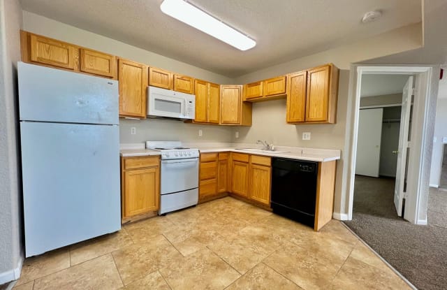 960 S Dawson Way #20 - 960 South Dawson Way, Aurora, CO 80012