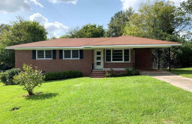 3240 Commodore Drive Gallery 1