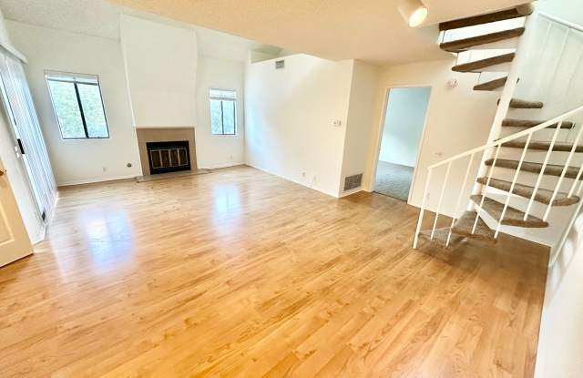 Charming Upper-Level 1-Bedroom with Loft in the Heart of Irvine Gallery 2