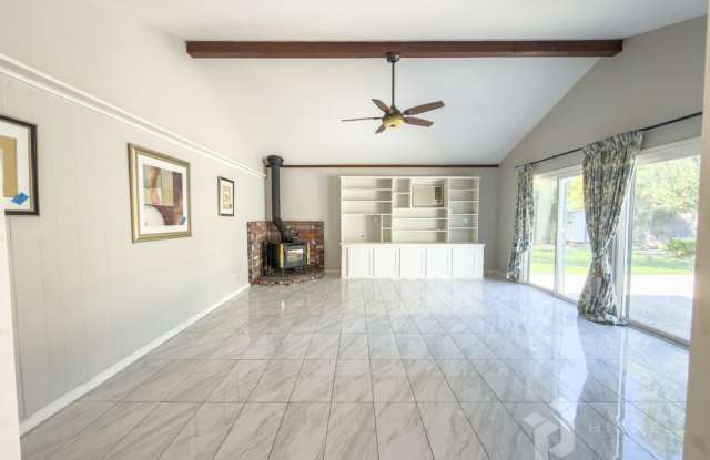 Charming 3-Bedroom Home Along Lindo Channel in Chico Gallery 1