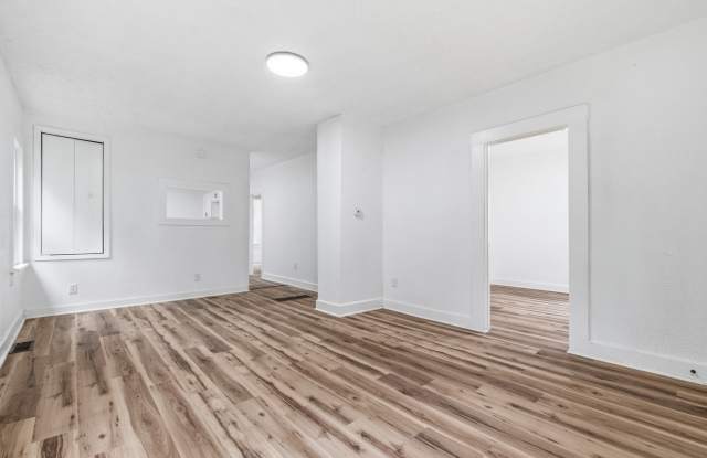 909 Indiana Avenue Gallery 2