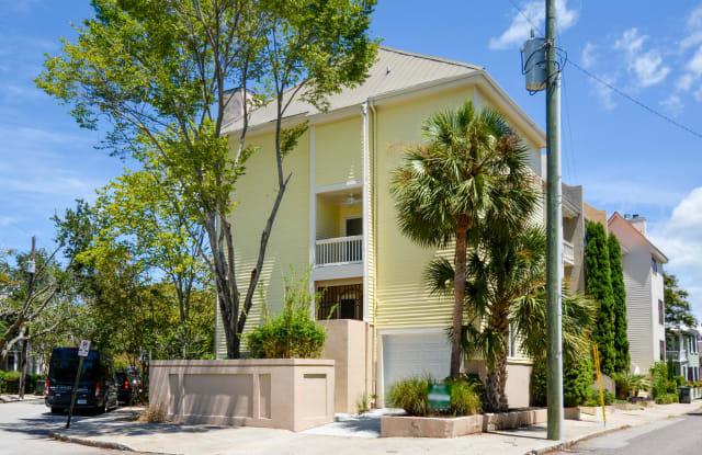 156 Tradd Street - 156 Tradd Street, Charleston, SC 29401