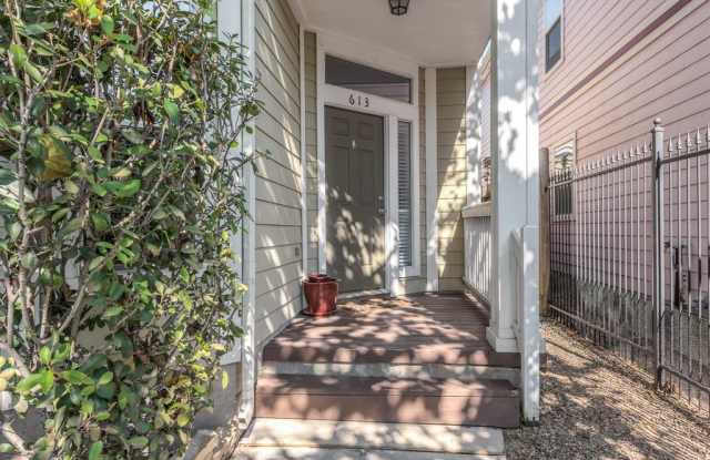 613 W 20th Street Gallery 4
