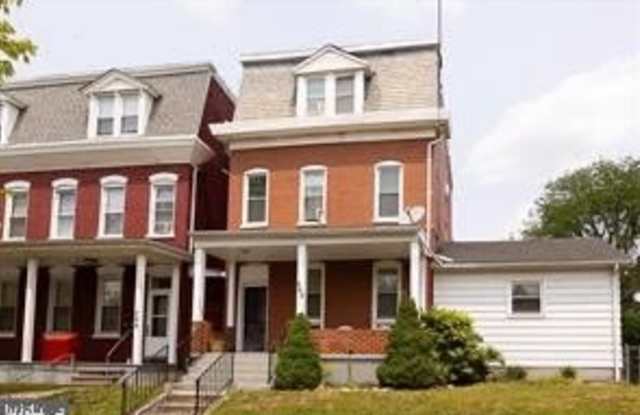 744 W WASHINGTON Street photos photos