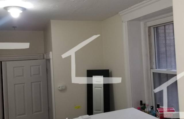Fenway 3-Bed Split / 2-Bed with Living Room – Heat & Hot Water Included Gallery 3
