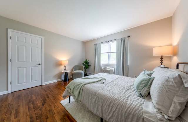 Center Grove Village Gallery 3