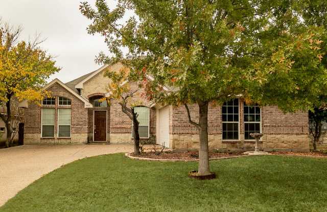 Beautiful 4 Bedroom 2 Bathroom Home in Whitestone Ranch - 7408 Rolling Hills Drive, Benbrook, TX 76126