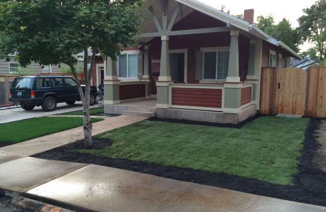 Updated 1930s Craftsman Duplex! photos photos