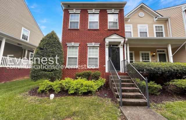 7023 Sunnywood Drive Gallery 1