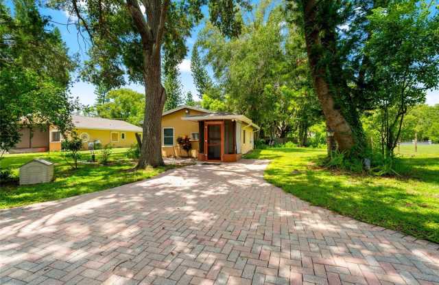 5709 LAKE LE CLARE ROAD photos photos