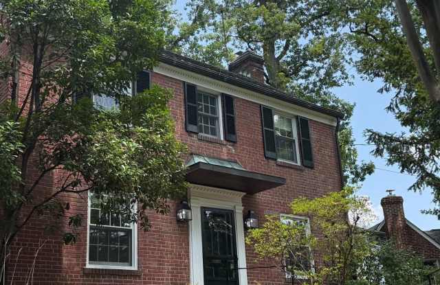 3121 QUEBEC Place NW Gallery 2