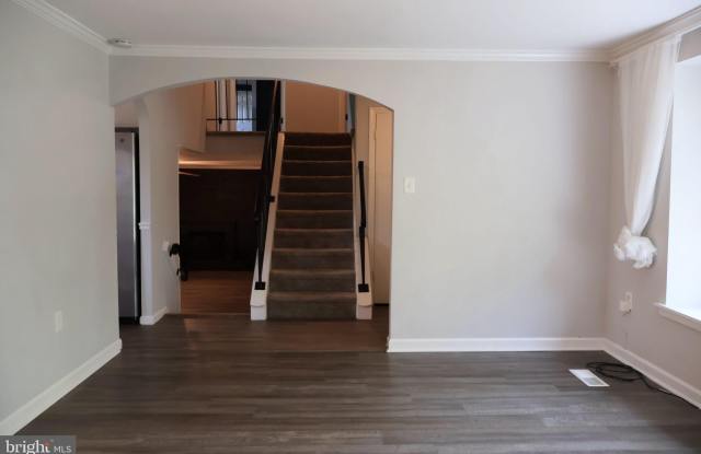 5218 CAROLINE Circle Gallery 3