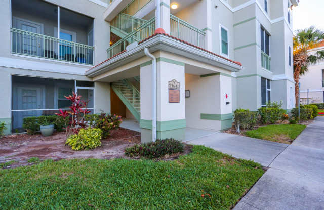 THE TIDES AT PELICAN LANDING**GREAT LOCATION**WALK TO COCONUT POINT** 2/2 CONDO ** UNFURNISHED ANNUAL ** Gallery 3
