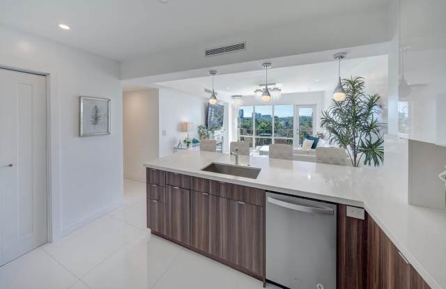 2500 East Las Olas Boulevard Gallery 2