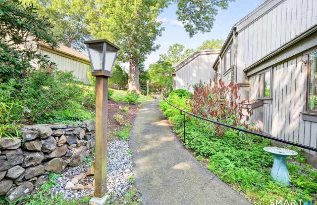 401 Heritage Village Gallery 2